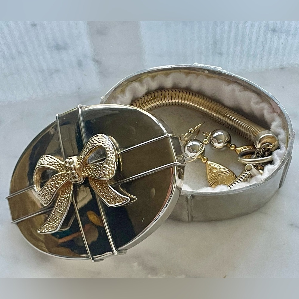 Trinket bundle: Silver Plated Box w/bow, Anne Klein toggle bracelet, earrings,